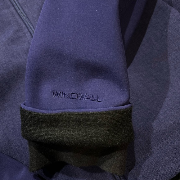 The North Face Ironton Windwall Purple Jacket - Picture 4 of 7